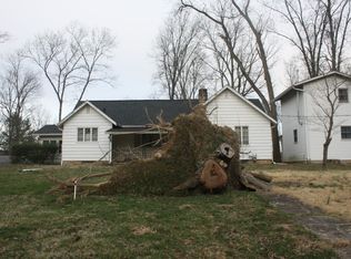 397 Artist Dr, Nashville, IN 47448
