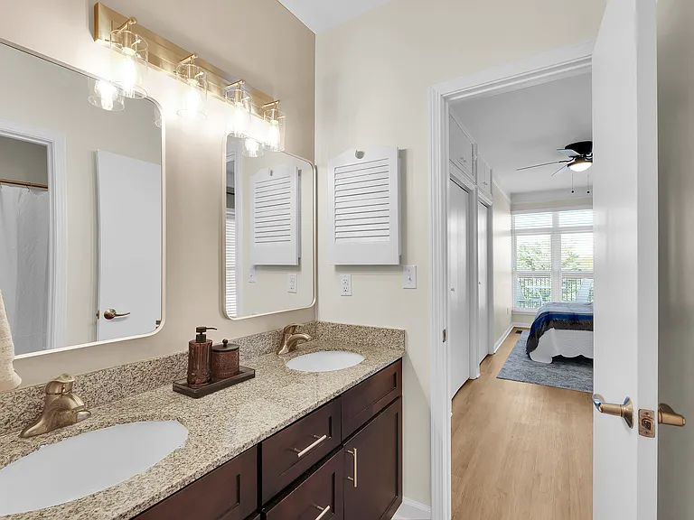 233 N Main St #405 — Photo 10