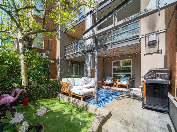 2181 W 12th Ave #104, Vancouver, BC V6K 4S8