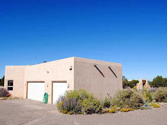 3rd image of 5 Desert Flower Ct