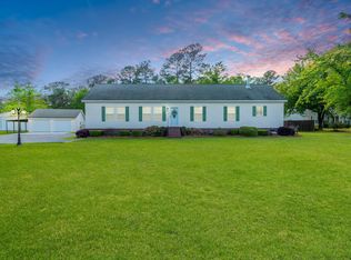 210 Shoreline Ln, Moncks Corner, SC 29461