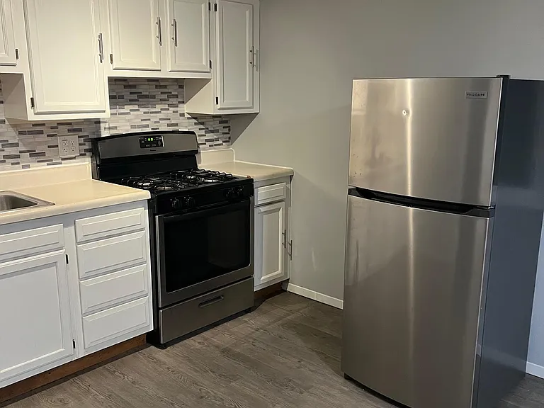 905 Market St #8 — Photo 2