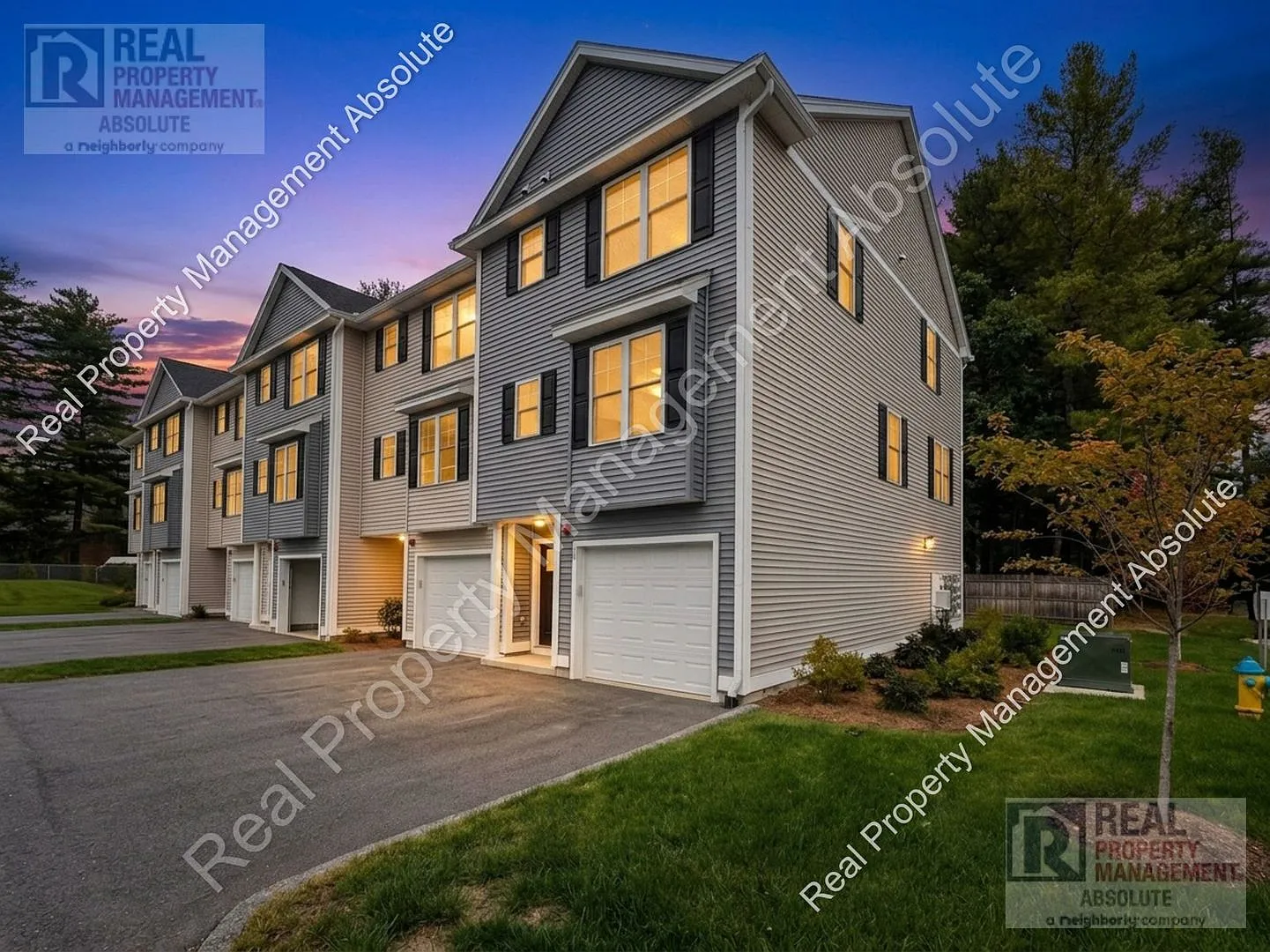 Modern Nashua Townhouse | 3 Beds 2.5 Baths Garage — Photo 2