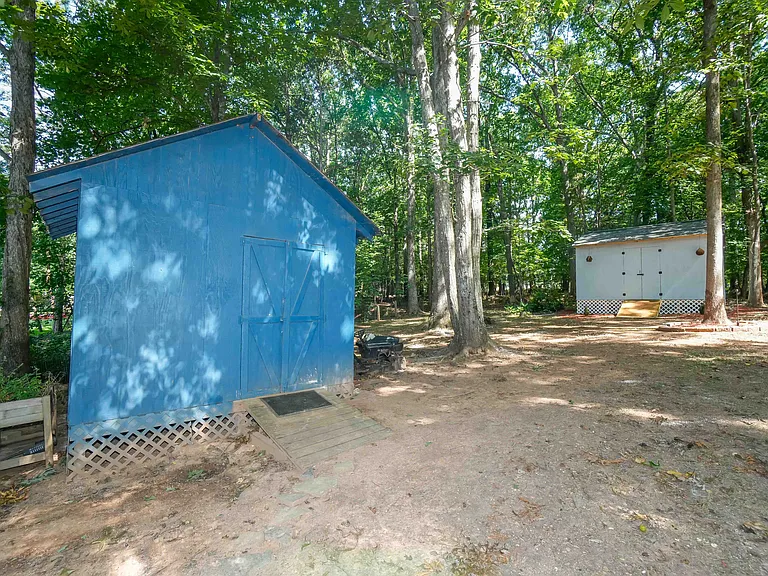 6901 Wyndbend Ln — Photo 33
