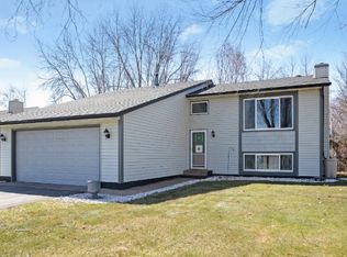 4867 Kent Dr, Shoreview, MN 55126