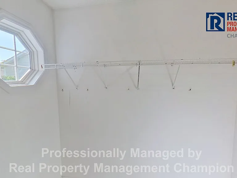 802 Plainfield Ct — Photo 20