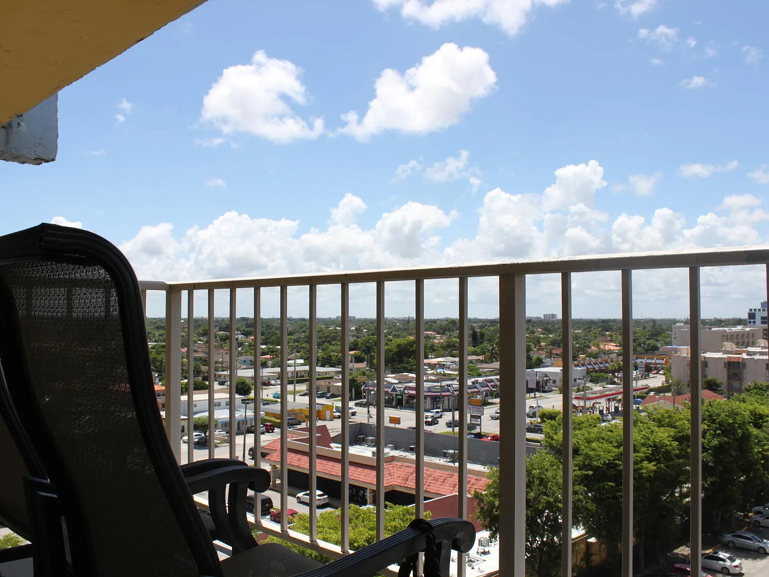 2 bed, 774 sqft, $2,300 — Photo 4