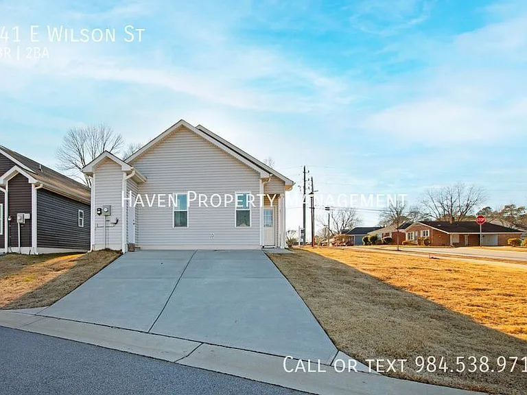 141 E Wilson St — Photo 27