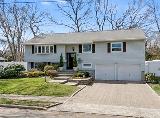 95 Colonial Street, East Northport, NY 11731
