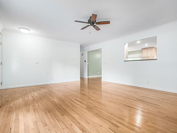 5th image of 10546 S Westnedge Ave