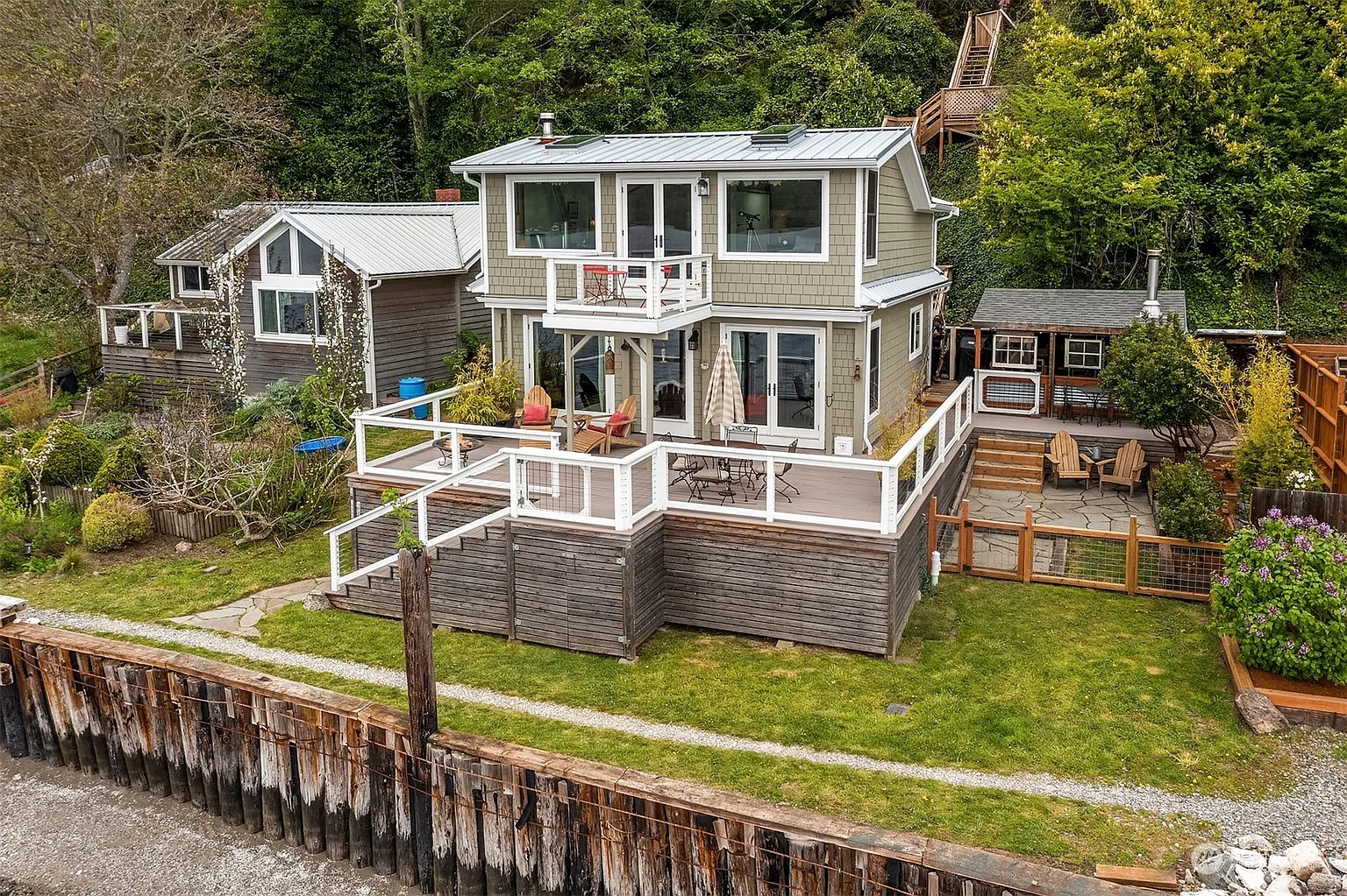 16845 Cove Walk SW photo 1