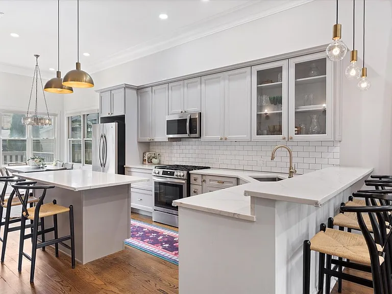 2453 N Richmond St — Photo 8