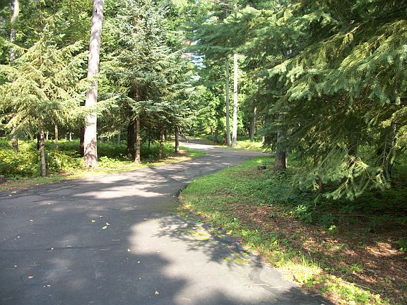 2nd image of 3 White Birch Dr