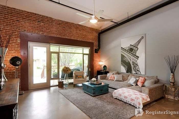 1st image of 570 Manzana Pl