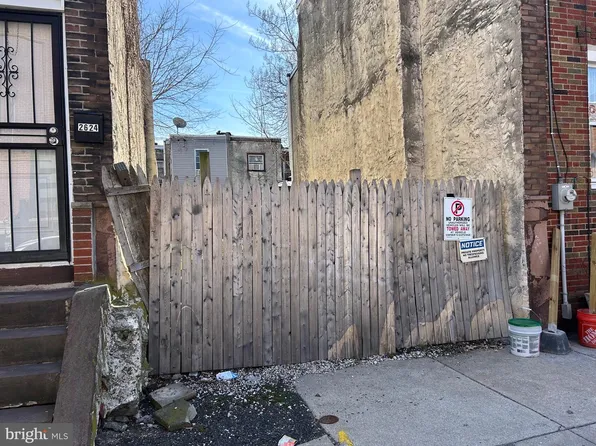 2626 Reed St, Philadelphia, PA 19146