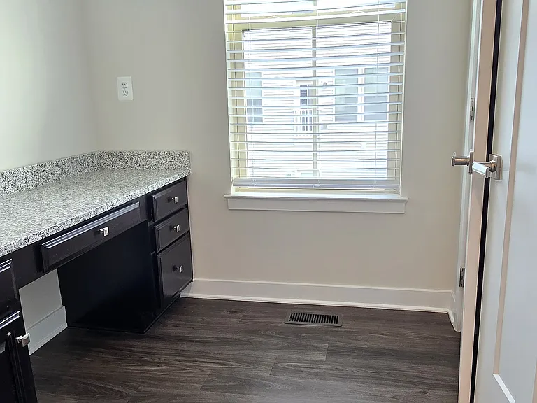 6125 Aster View Ln — Photo 10