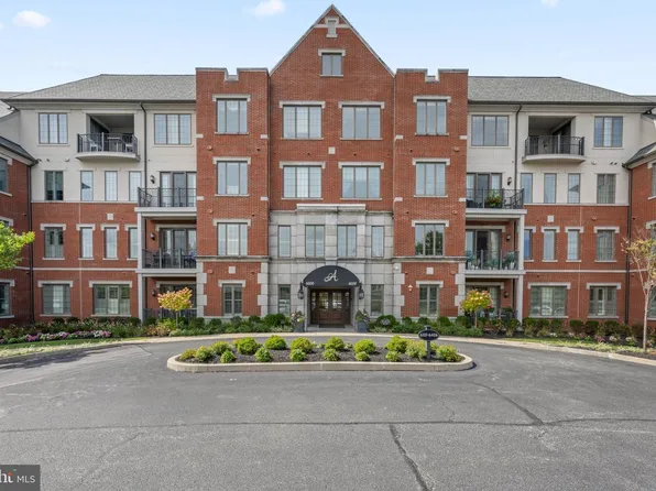 6308 Parkview Dr, Haverford, PA 19041