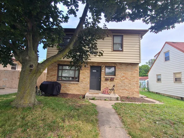 6912 W Silver Spring Dr, Milwaukee, WI 53218