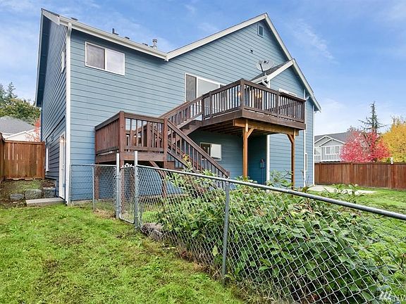 5th image of 18165 Mount Walker Dr NE