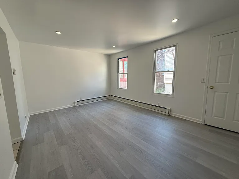 217 Cliff St #3 — Photo 7