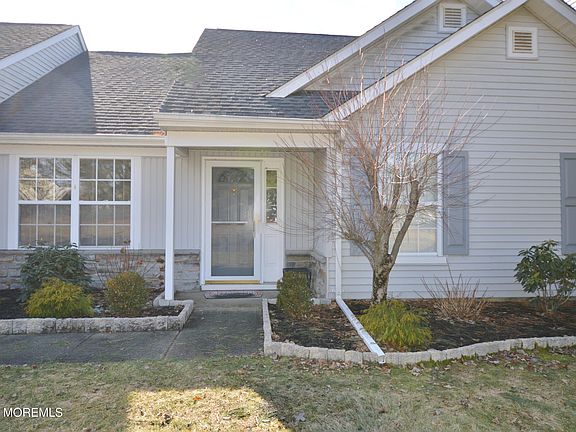 3rd image of 2688 Lancaster Lane