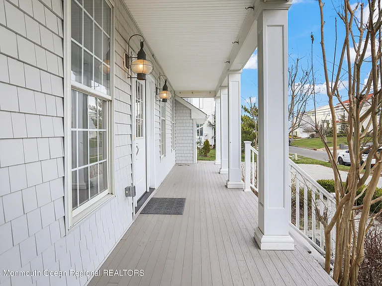 74 Seaview Ave — Photo 48