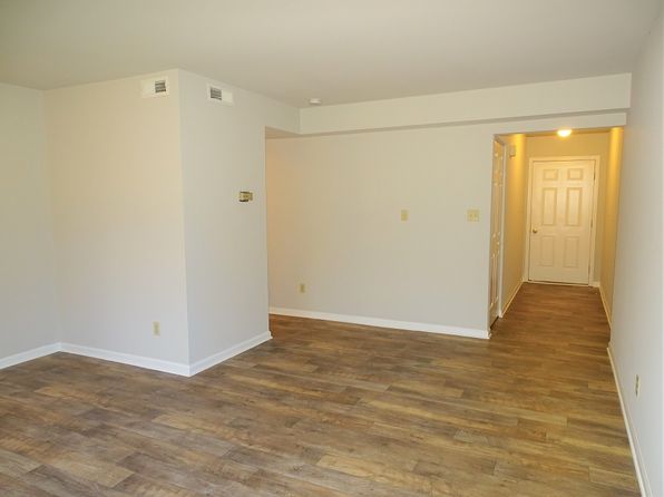 128 Hilldale Dr APT B, Ephrata, PA 17522