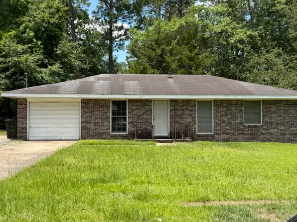 513 Thunderbird Dr, Dothan, AL 36301