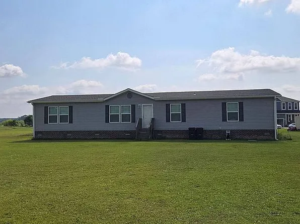 1037 Newport Loop Rd, Newport, NC 28570