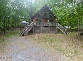 236 Whippoorwill Dr, Bushkill, PA 18324