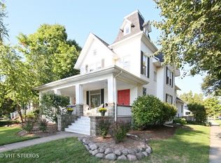 520 N Main St, Wheaton, IL 60187