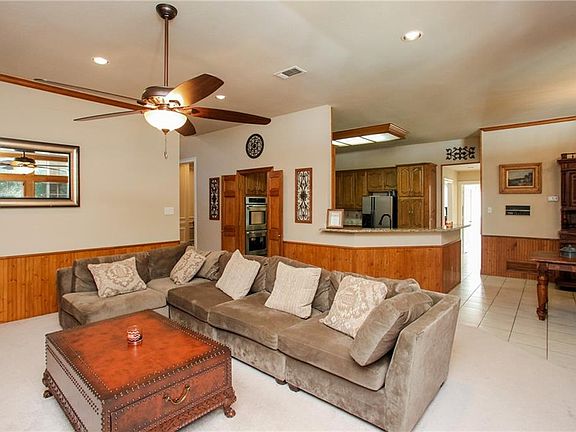 4th image of 1029 Millington Dr