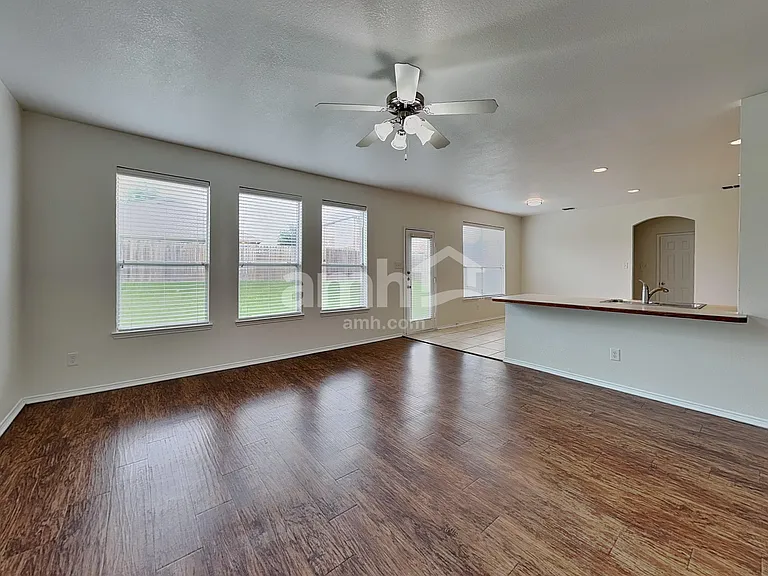 4408 Sycamore Rd — Photo 5