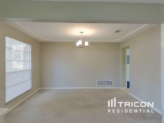 3rd image of 2518 Lang Ave