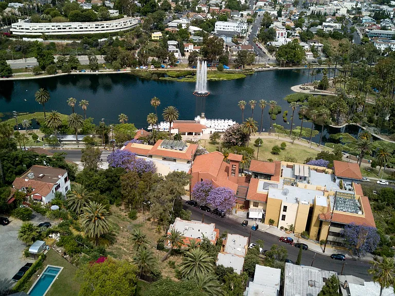 830 Laguna Ave — Photo 31