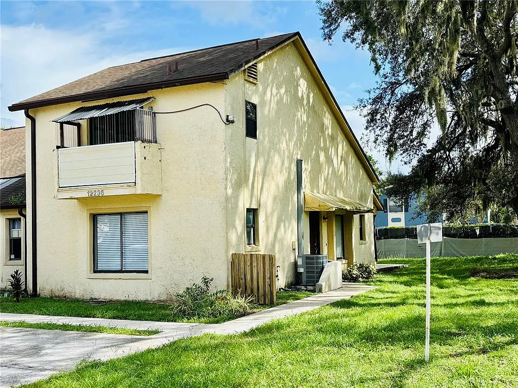 2 bed, 2.0 bath, 1200 sqft, $1,680 — Photo 3
