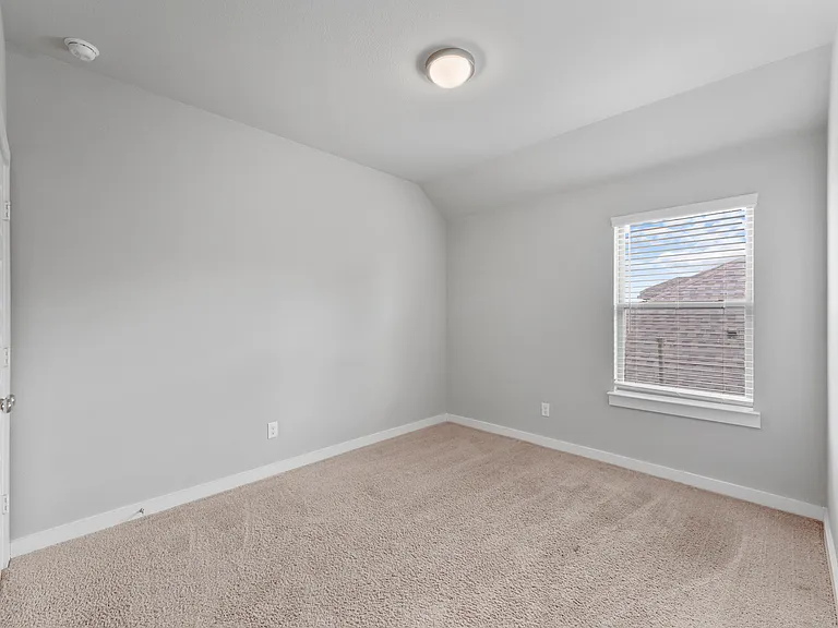 124 Mandarin St — Photo 23