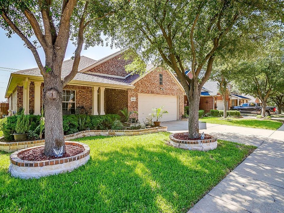 1st image of 8921 N Friendswood Dr