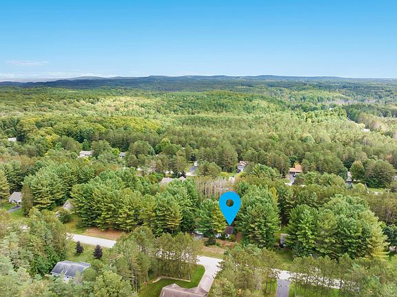 3rd image of 9103 Evergreen Dr