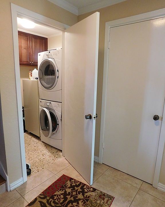 1st image of 5035 W Bayshore Dr