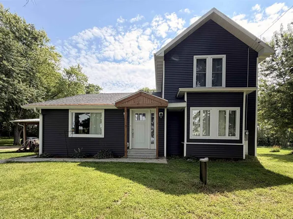 3816 E Creek Rd, Beloit, WI 53511