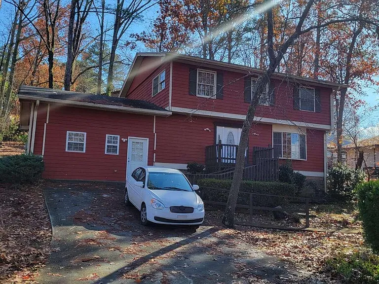 6935 Ivy Log Dr — Photo 1