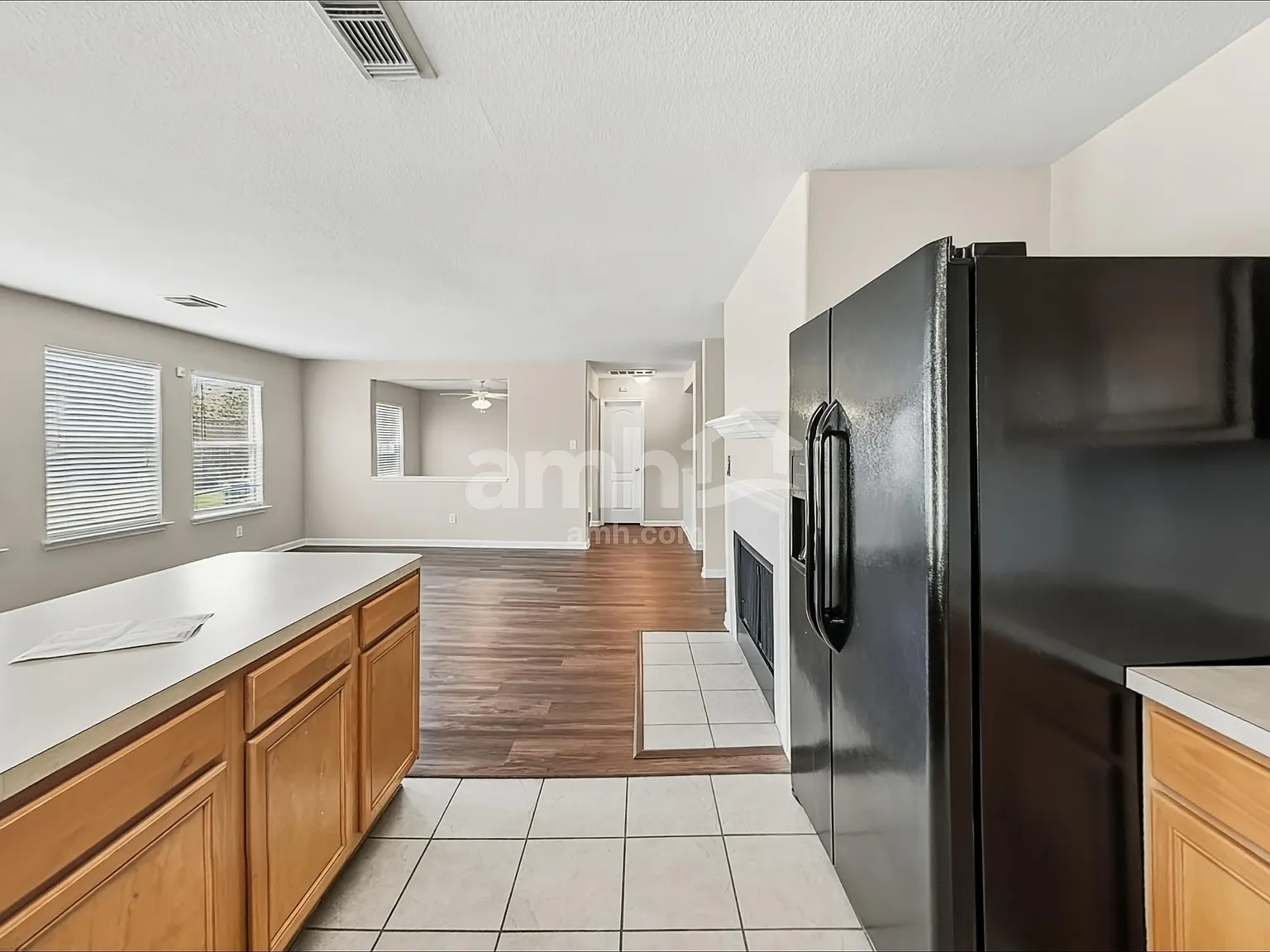 3 bed, 2.5 bath, 2244 sqft, $2,315 — Photo 3