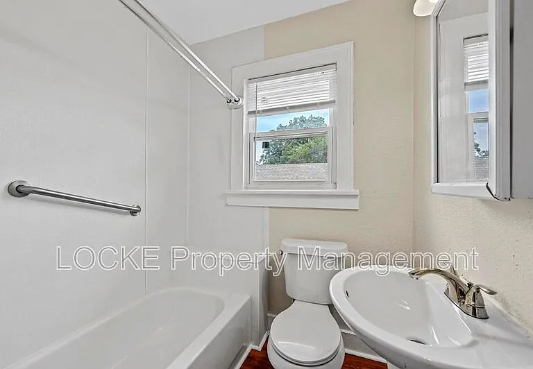 1016 E Arlington Ave #D — Photo 7