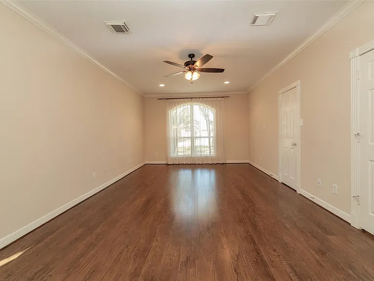 1727 Park Forest Dr — Photo 10