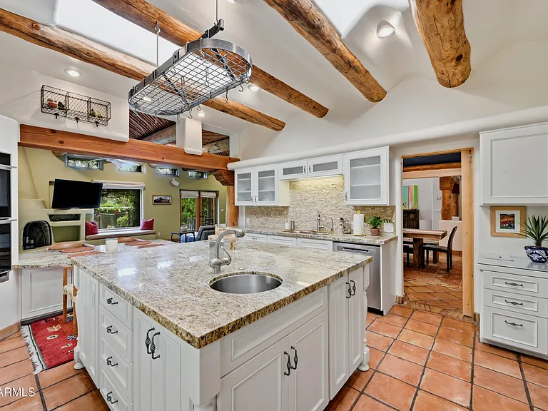6112 E Mockingbird Ln — Photo 8
