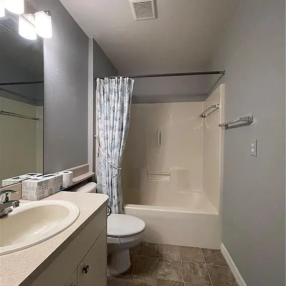 1435 9th Pl — Photo 7