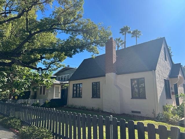1st image of 80 Marion Ave