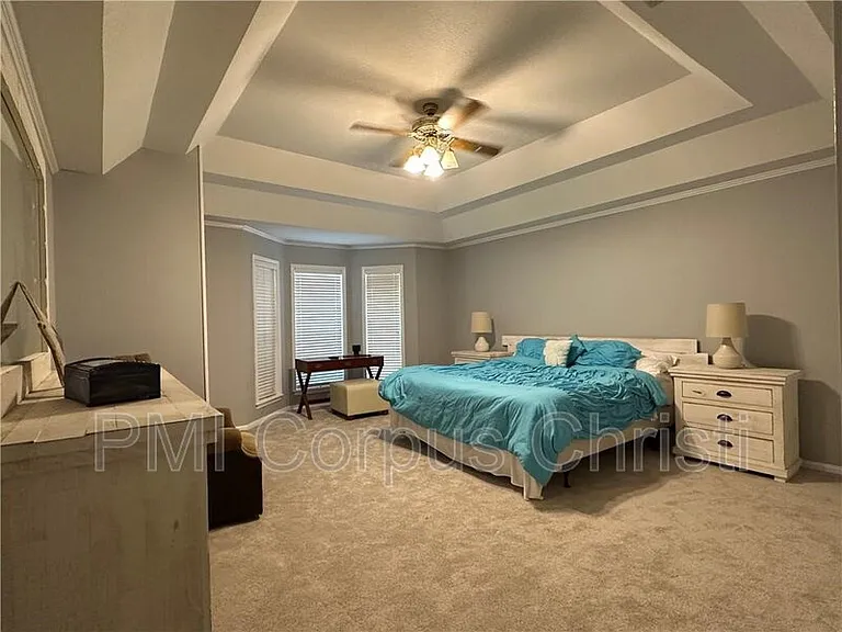 7421 Lake Neuchatel Dr — Photo 10
