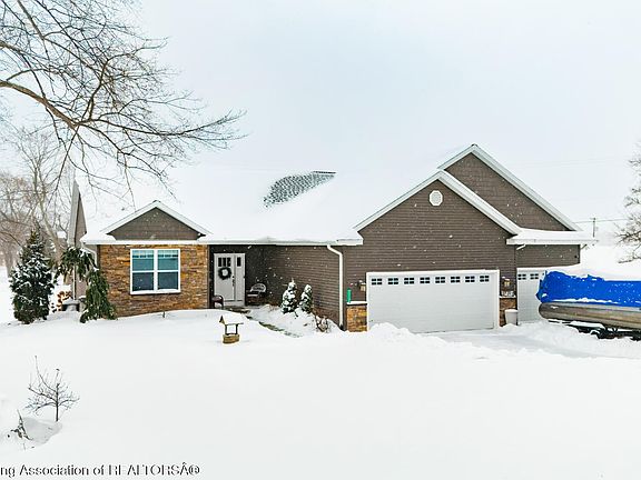 2nd image of 11136 Resort Rd